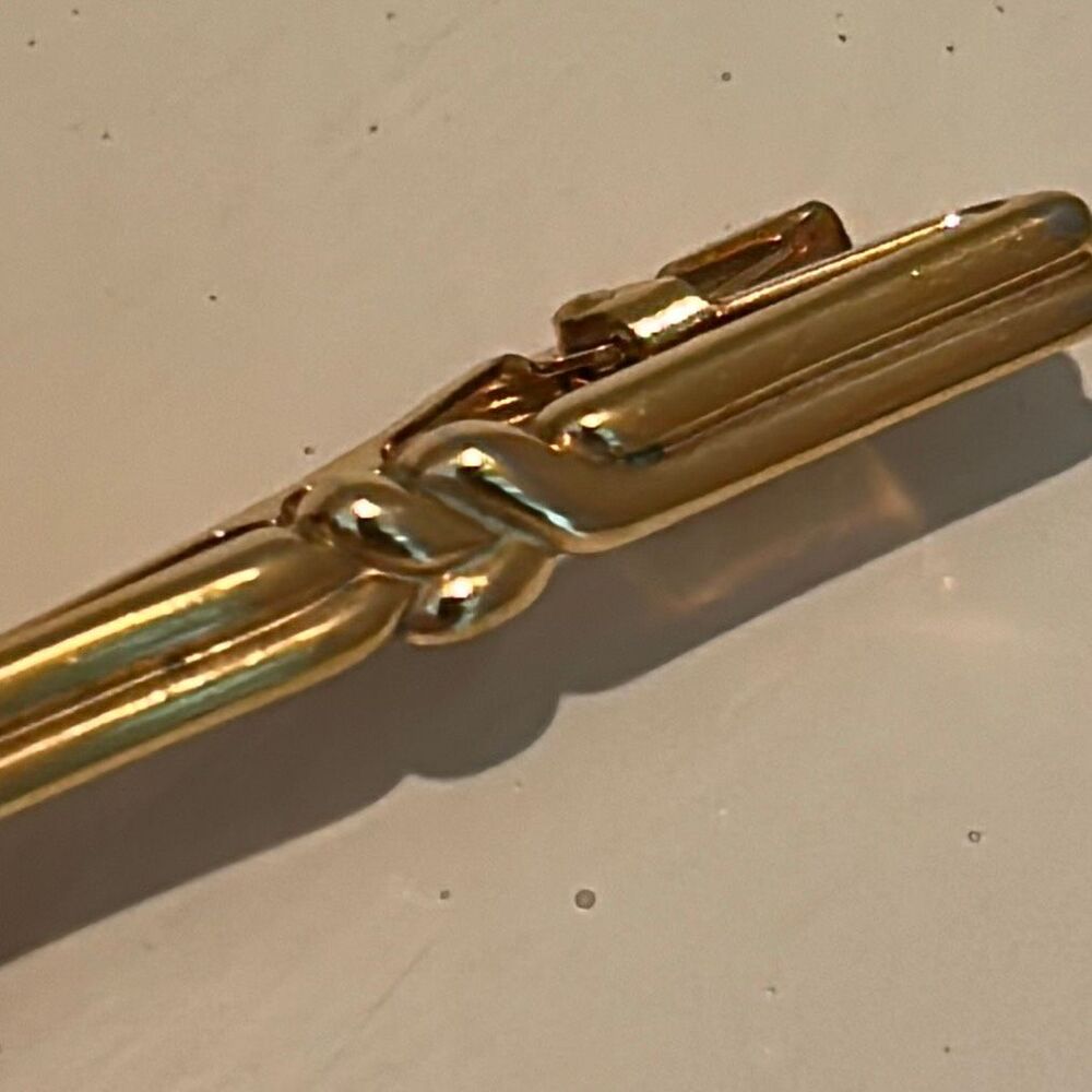 Vintage Nina Ricci Gold Tone Tie Clip Bar Twisted Knotted Elevated Basic Formal - Picture 6 of 11